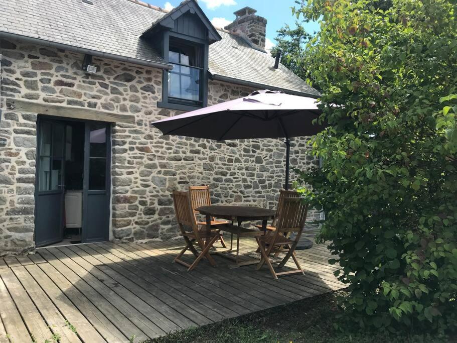 Maisonnette Au Pied Du Mont Dol Kültér fotó