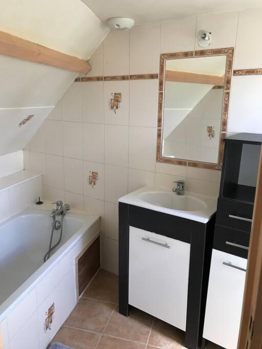 Maisonnette Au Pied Du Mont Dol Kültér fotó